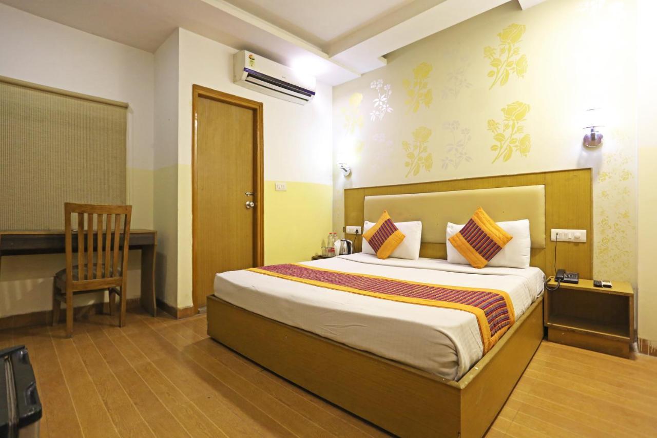 Hotel Aeroporto Nearest Landmark Aerocity Delhi Yeni Delhi Dış mekan fotoğraf
